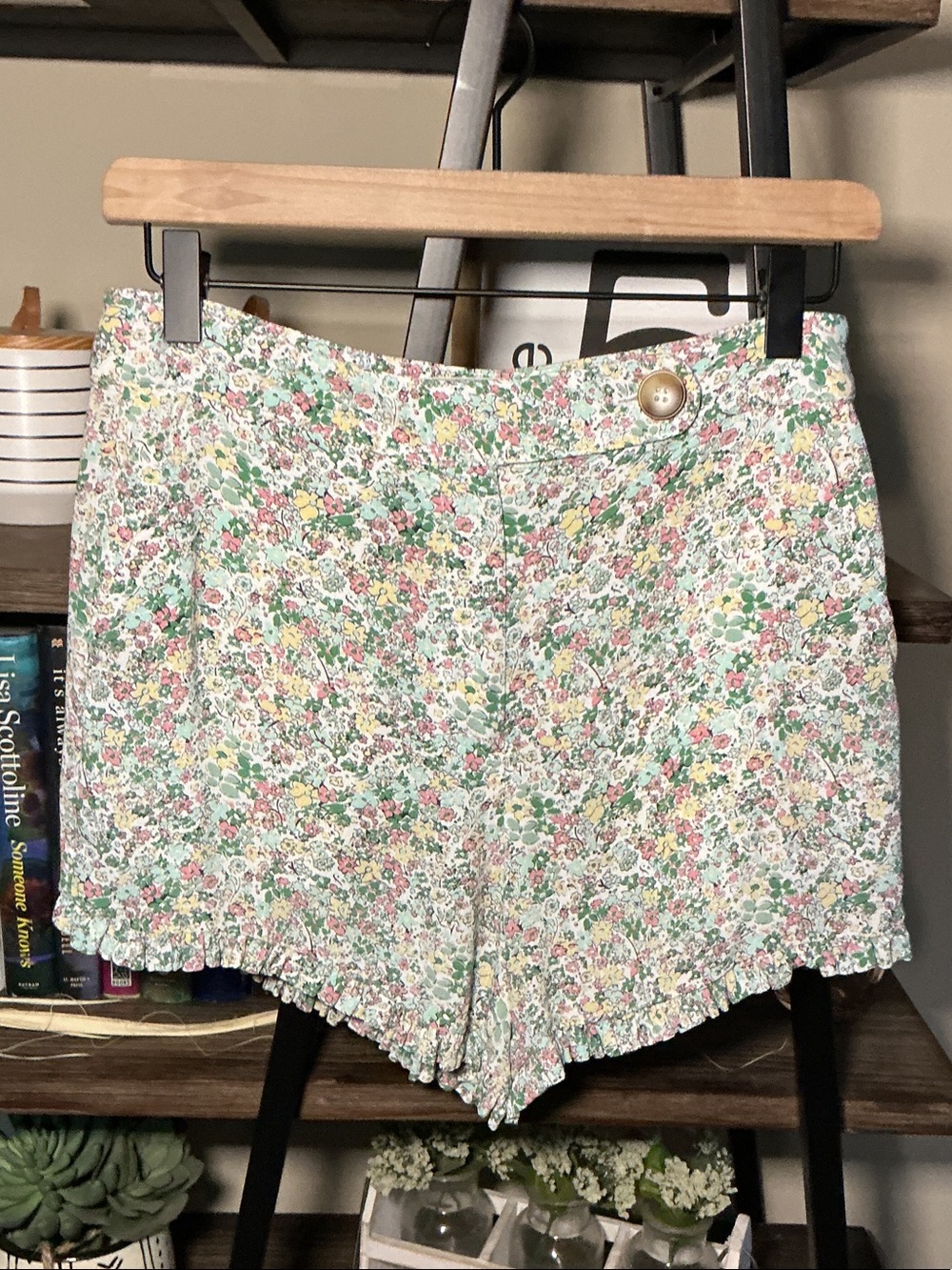 Fat Face Floral High-Waist Shorts - White with Green & Pink Size 4